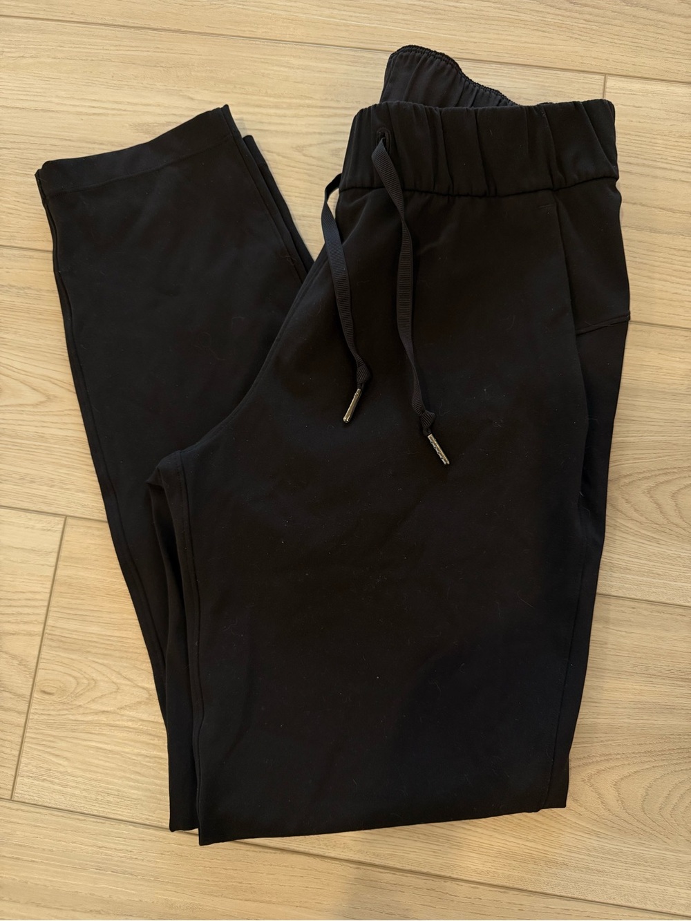 Lululemon Black Drawstring Jogger Pants w/ pockets